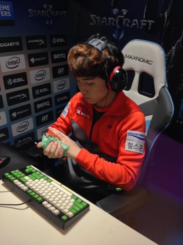 晋级淘汰赛的保证！Chovy生涯六次参加全球总决赛均打进八强