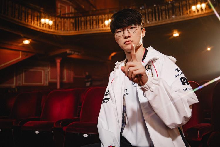 官方LOL推特宣布： LPL 的官方英文直播将被取消，仅保留纯直播和二级直播。